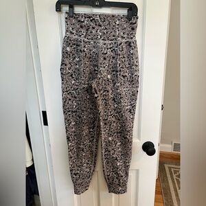 ATHLETA Women's Patterned Jogger Pants